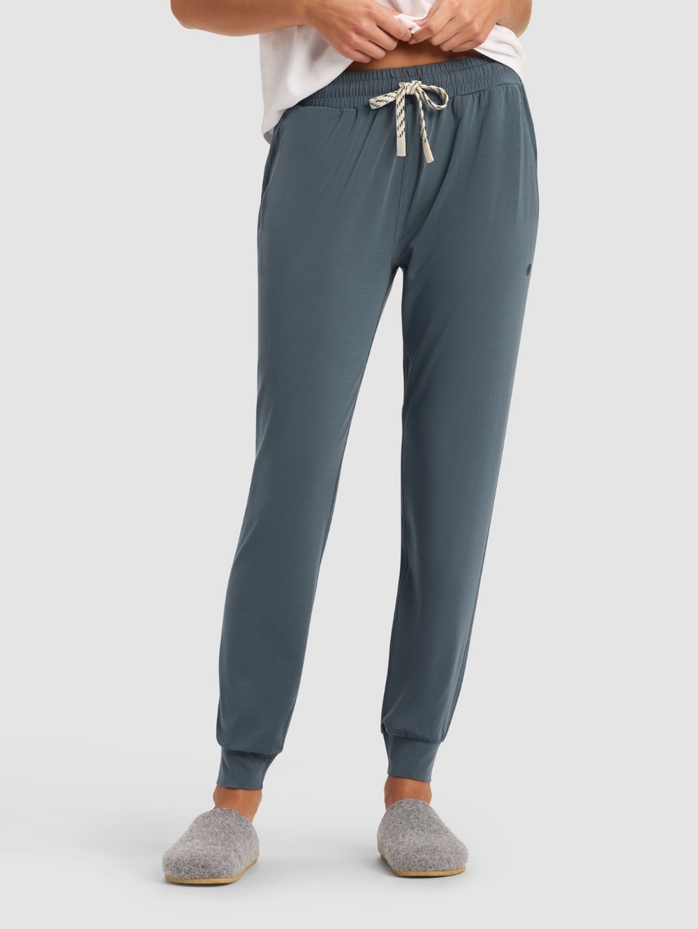 Cozy Earth Women's Studio Jogger in Dawn Size Small